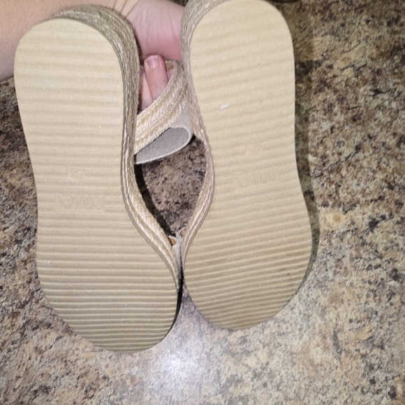 Stylish Mia Beige Wedge Sandals - Picture 4 of 4